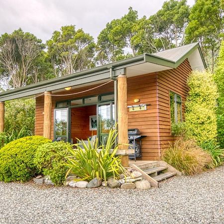 Paparoa Beach Hideaway With Hot Tub Barrytown Exterior photo